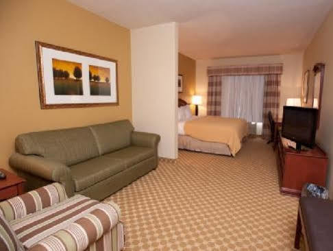 Country & By Radisson, Council Bluffs, Ia